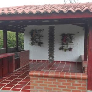 Espectacular Casa en el castillo – Condominio el cedro